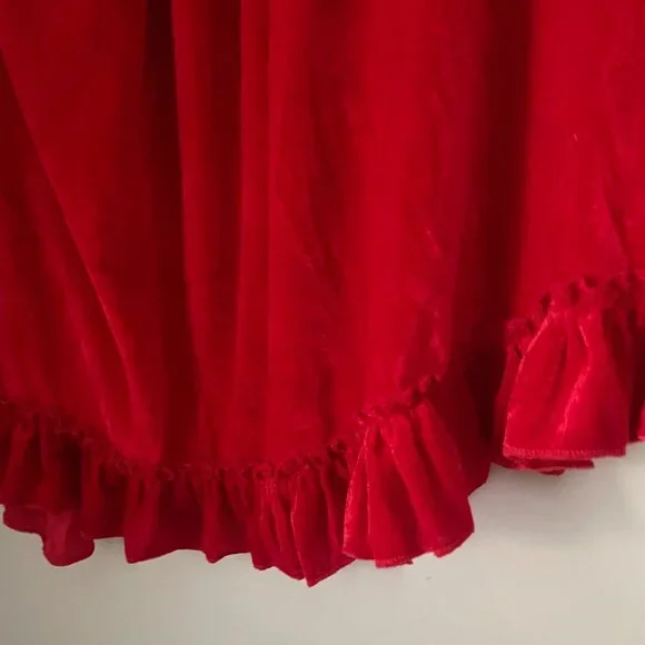 Red Riding Hood Velvet Cape - Picture 5 of 5